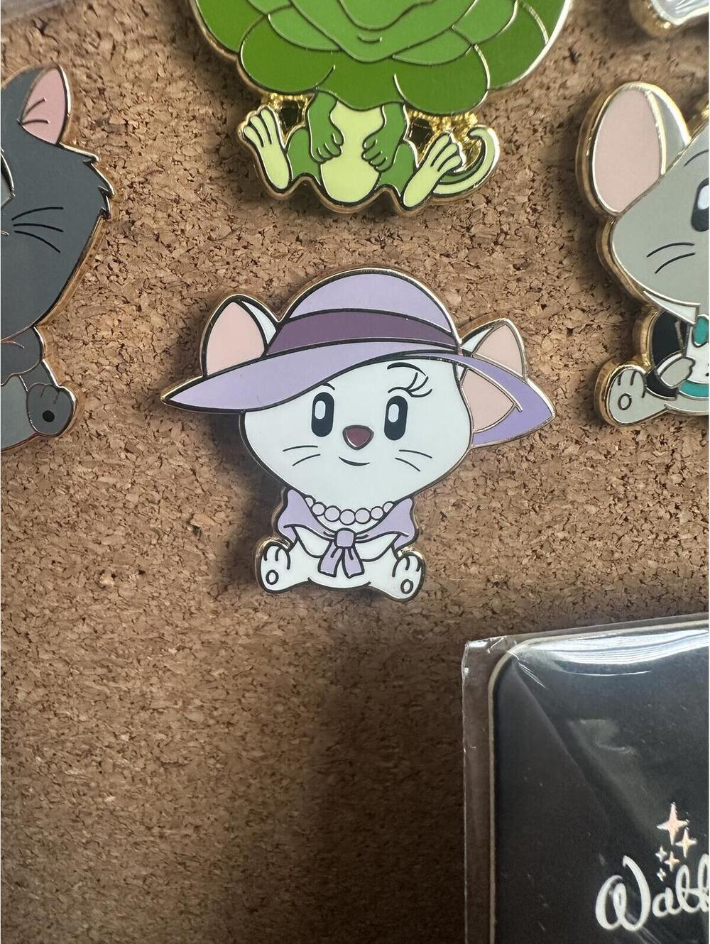 WDI MOG aDorbs! The Rescuers Down Bianca LE 400  pin